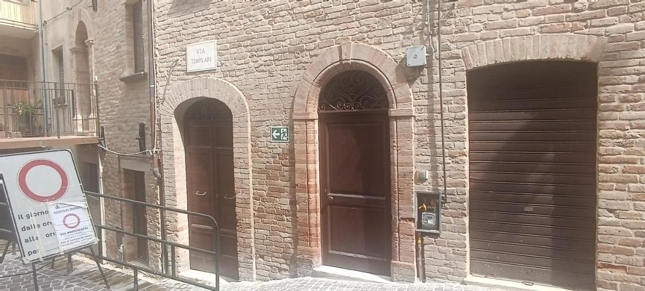 I Templari - Affittacamere Castignano Exterior photo